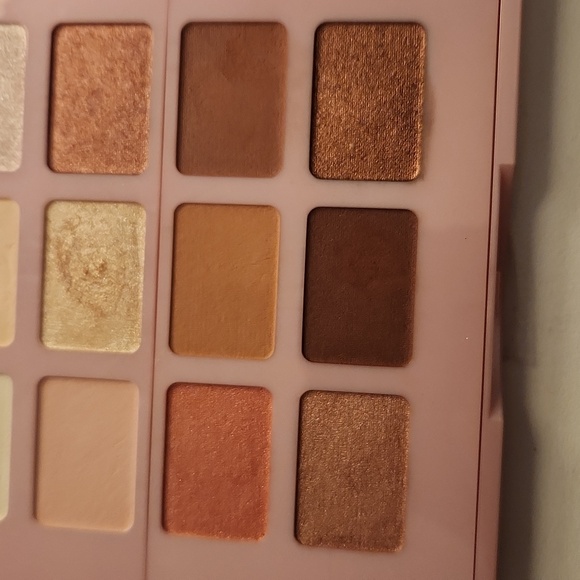 Eyeshadow Bundle 💗 - Picture 4 of 10